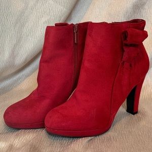 Candy apple red, Booties 4in. Heel